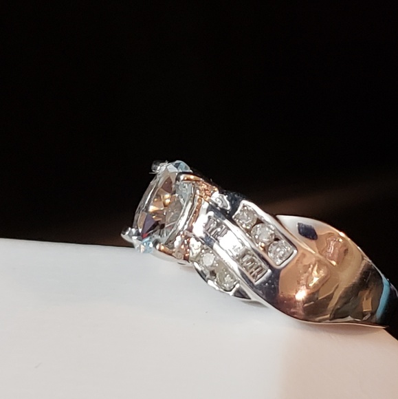 Special! Solid 10kt Wt Gold, Diamond & Aquamarine - Picture 3 of 8